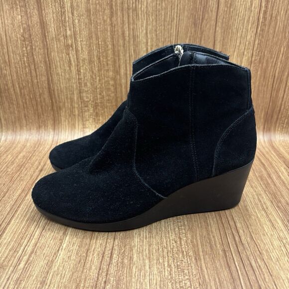 CROCS Leigh Black Suede Wedge Ankle Chelsea Boot Bootie Women’s Size 9.5 - Picture 3 of 9